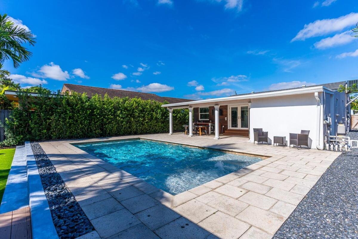Stunning Tropical Pool House Coconut Grove